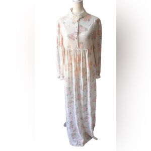 Beautiful Vintage Floral Long Sleeve Nightgown Super Soft Perfect Condition
